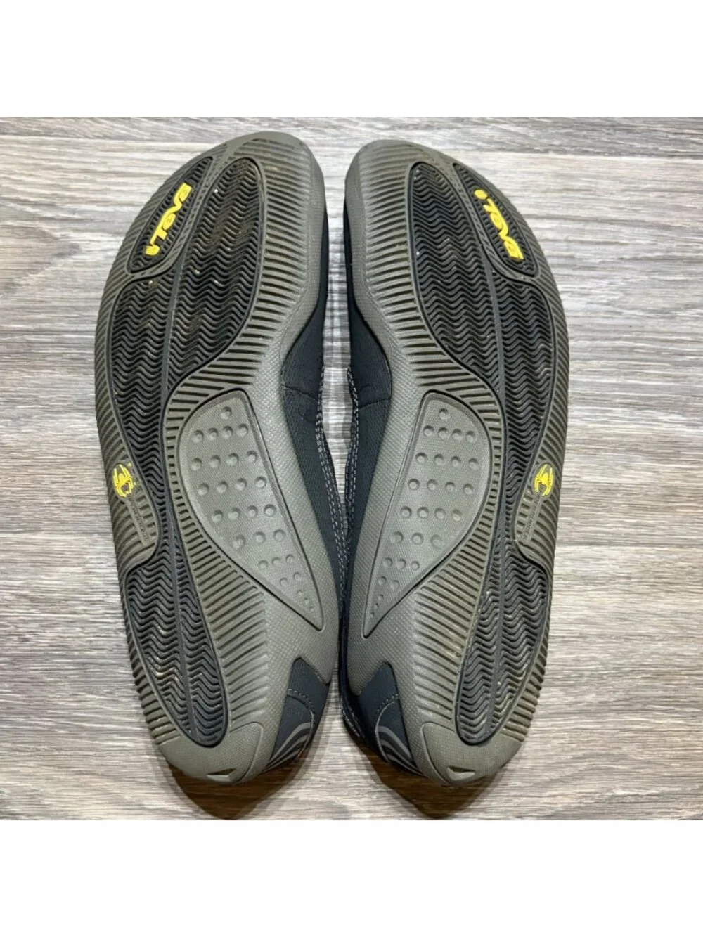 Teva Nilch Mens 11 Hybrid Water Shoes Black Lightweight Quick Dry Mesh Slip On